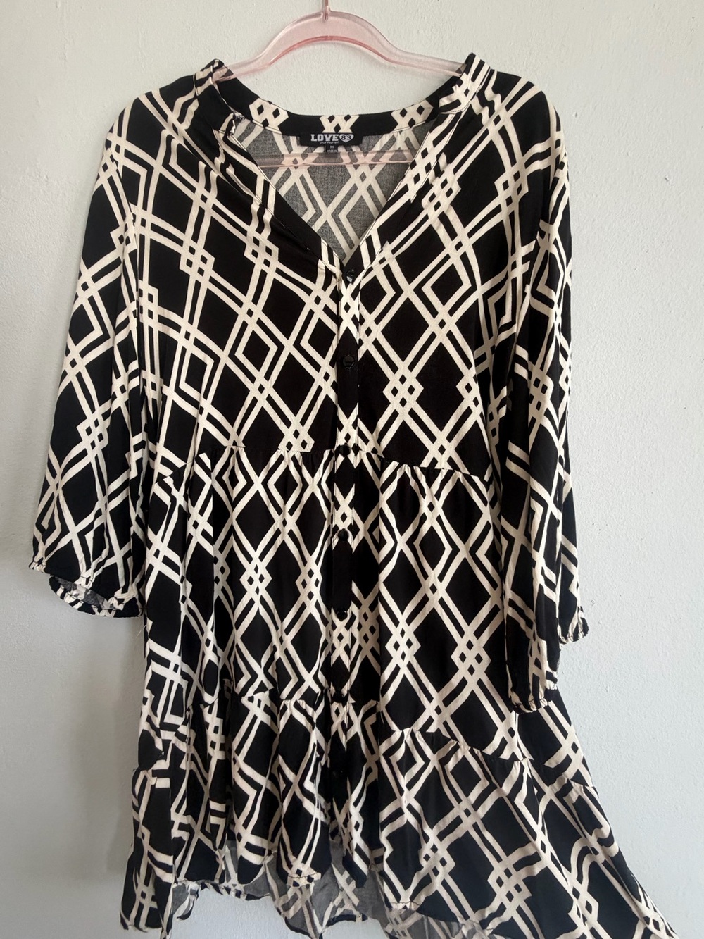 Love Black and White Geometric V-Neck Tunic